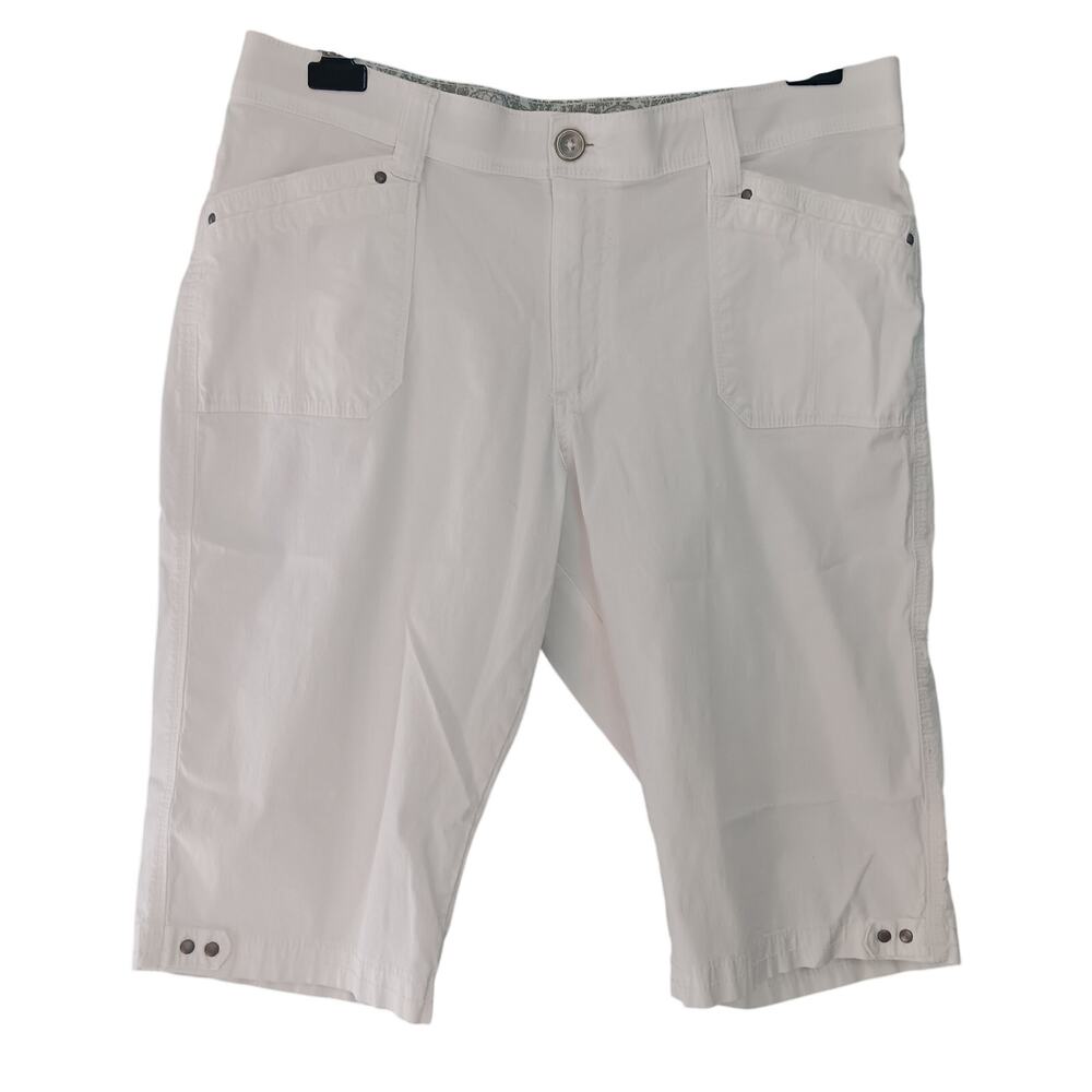 EUC Lee Size 16P White Knee Length Capris/Bermuda Shorts Comfort Waistband